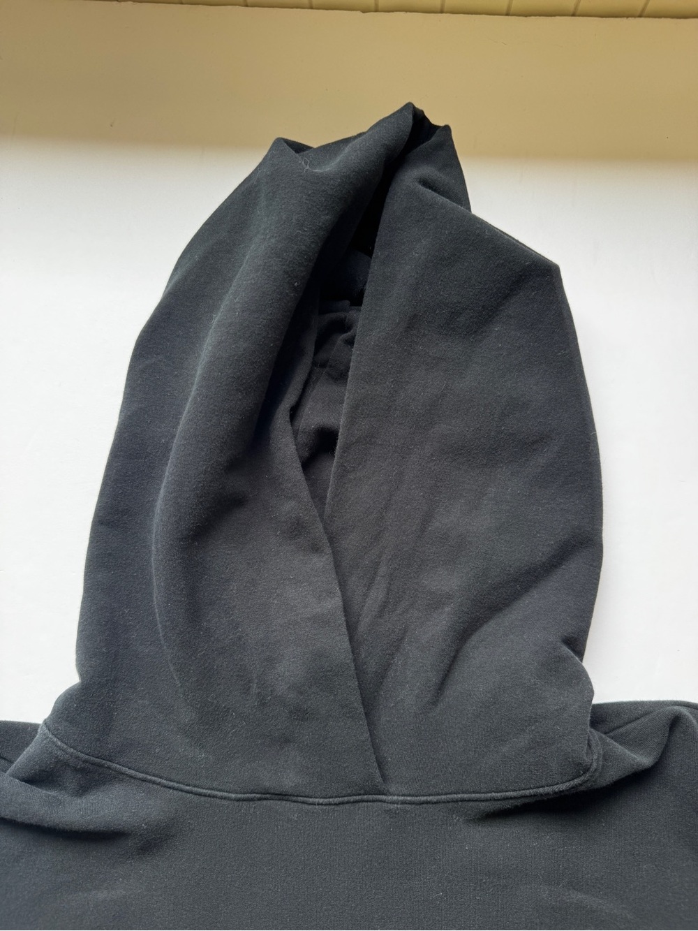 Aritizia The Group Babaton Weekender Hoodie Fleece Soft Cropped Black Sz XXS - Picture 11 of 15